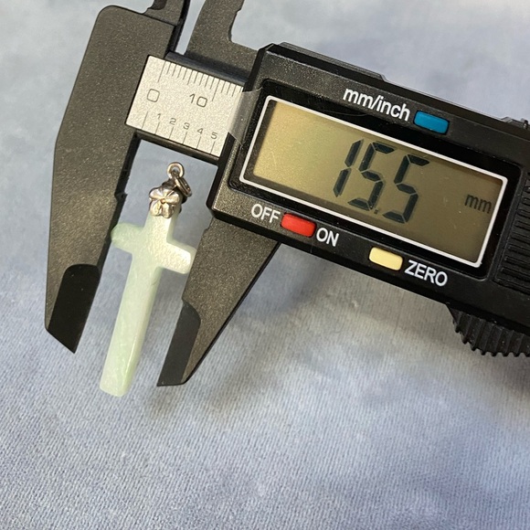 GENUINE NATURAL JADE Cross Pendant Set in Silver - Picture 3 of 9